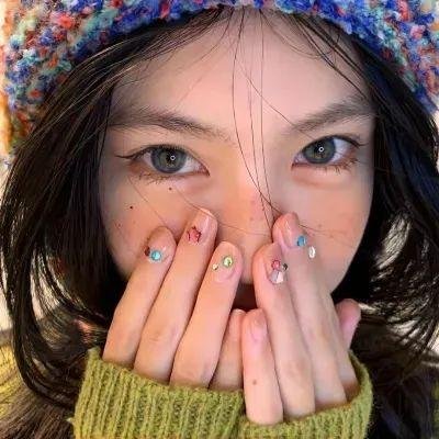 偷窥狂小姐